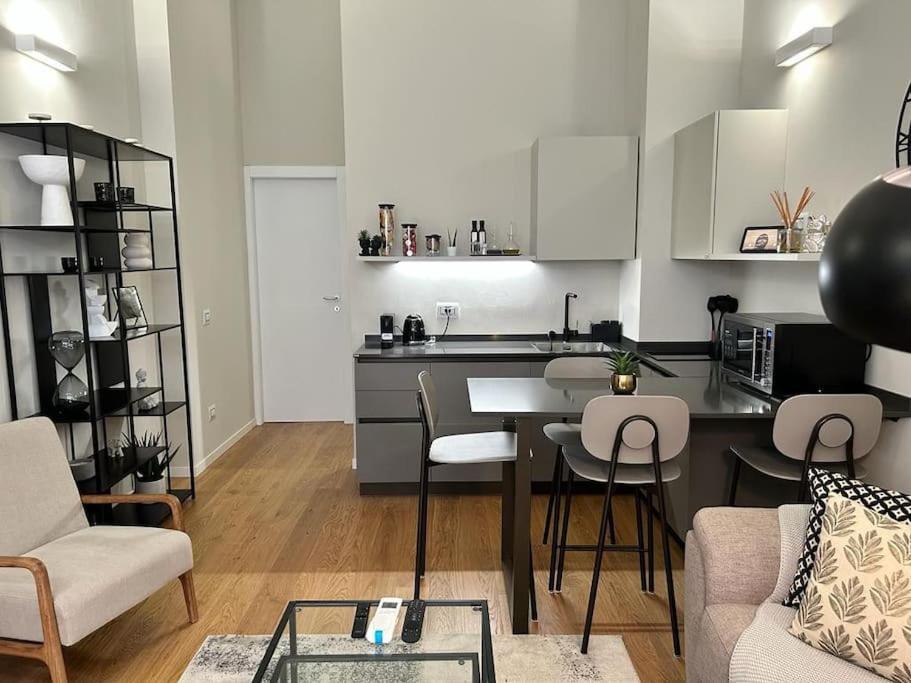"Mel'S House" - Duomo District - Milano Centro - Universita Εξωτερικό φωτογραφία